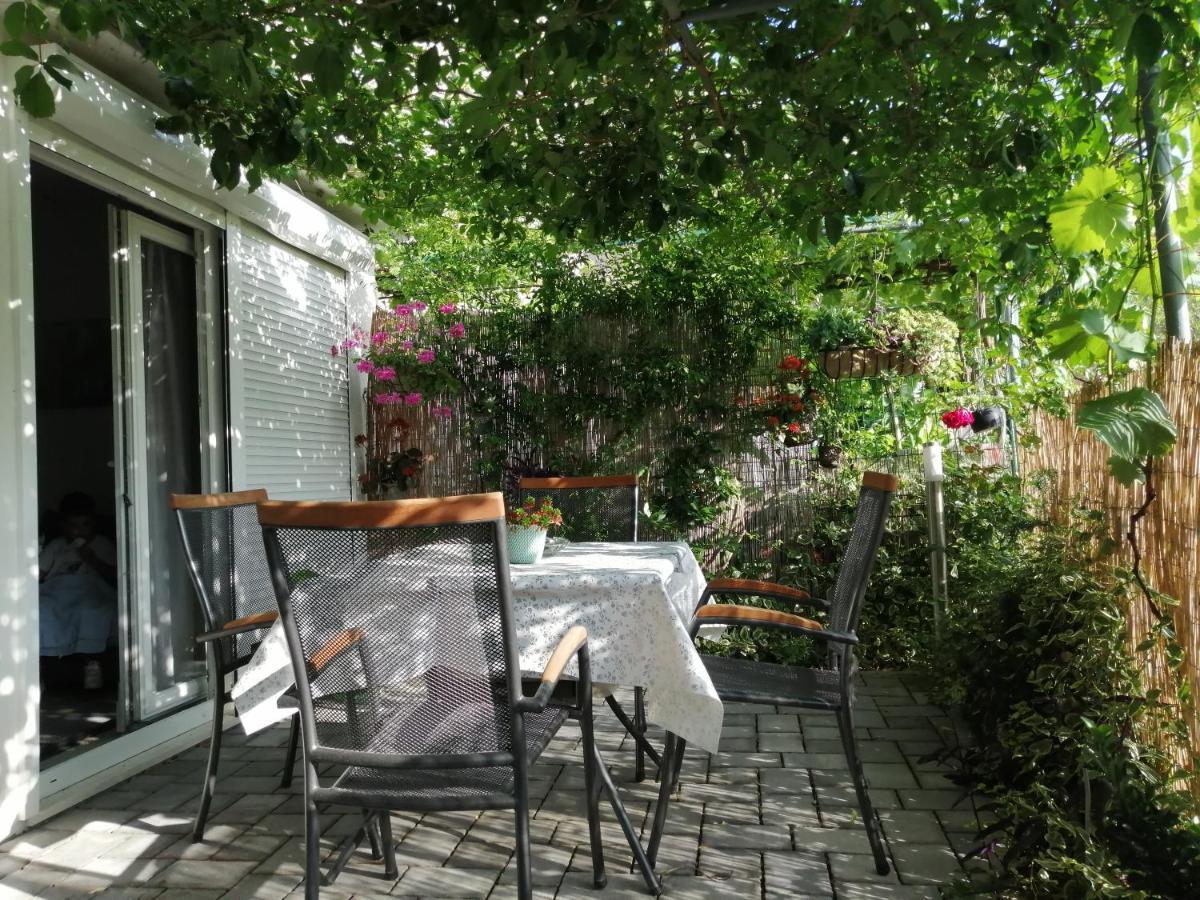 Apartment Golden Dreams Подстрана Екстер'єр фото