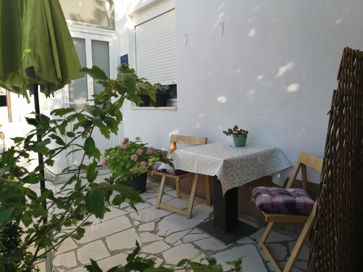 Apartment Golden Dreams Подстрана Екстер'єр фото