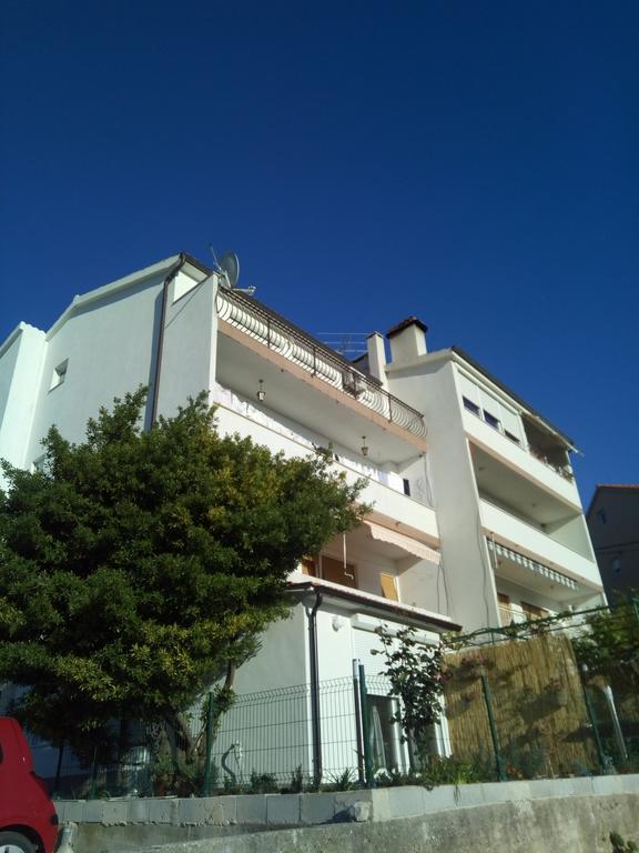 Apartment Golden Dreams Подстрана Екстер'єр фото
