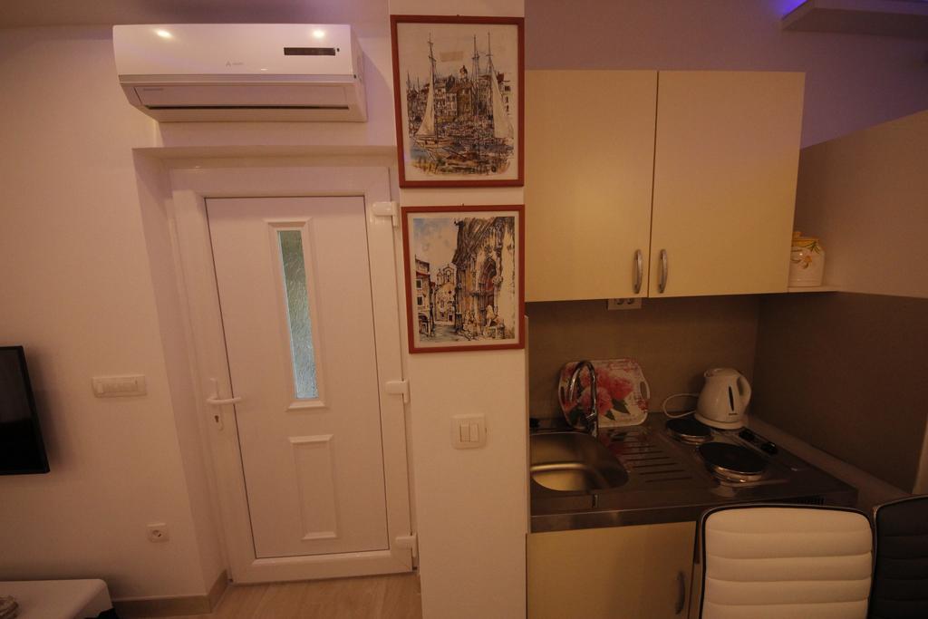 Apartment Golden Dreams Подстрана Екстер'єр фото